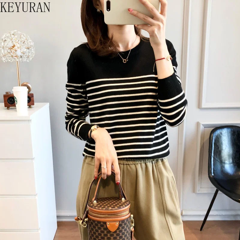 

Spring Autumn Oversize Sweater Women Vintage Stripe Loose Korean Style Pullover Sweaters Woman Casual White Black Knitted Top