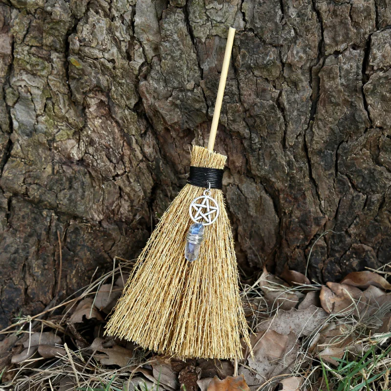 

1PC Dust Removal Broom Pentagram Mini Broom With Crystal Stone Pendant For Car Decoration Holiday Ornaments