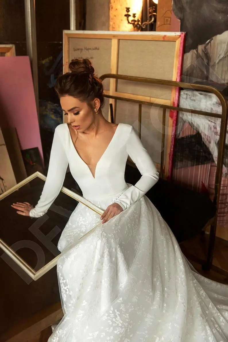 Цветочное свадебное платье с длинным рукавом в стиле бохо 2019 глубоким V-образным