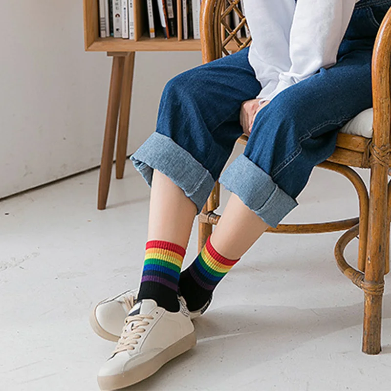 Winter Women's Socks Cotton Rainbow Stripes Socks Christmas Hot Sales Fashion Warm pregnant stocking thick maternity