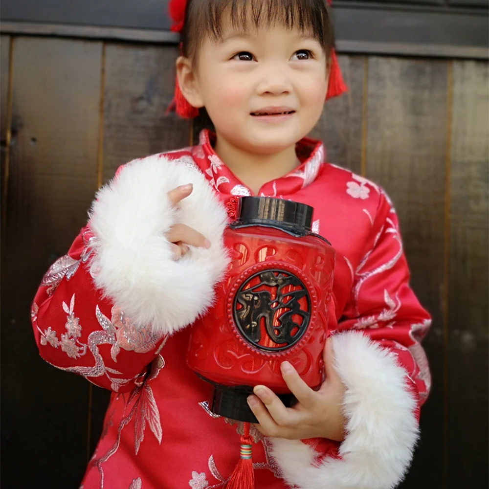 Children Portable LED Glowing Plastic Lanterns Kindergarten Dance Props New Year Festival Decoration Projector Lantern Lamp Toy | Игрушки и