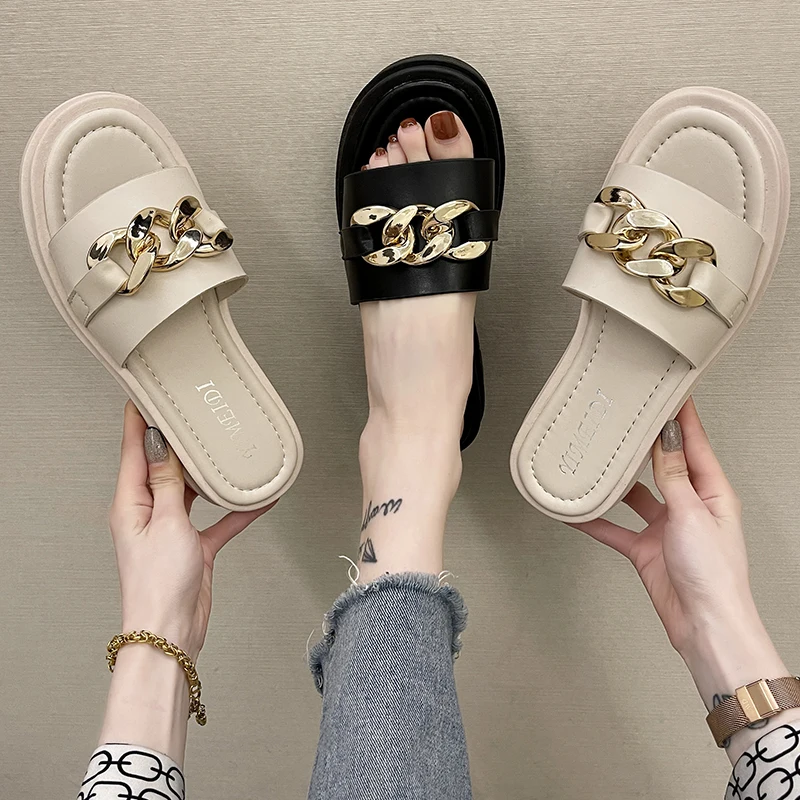 

Shoes Woman 2021 Slippers Soft Pantofle Med Rivet Luxury Slides Platform Comfort Flat Summer New Designer Fashion Casual Rubber