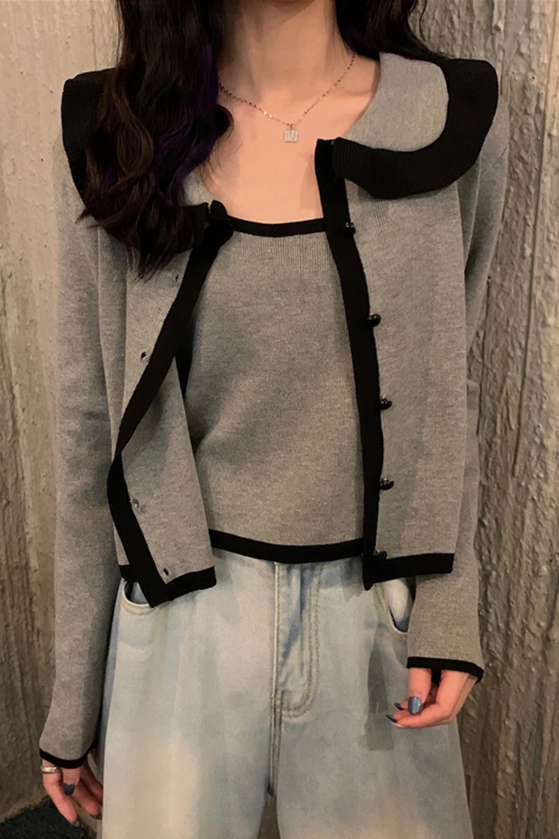 

Autumn New Short Knitted Cardigan + Suspender Vest Fried Street Fashion Two Piece Suit For Younger Women