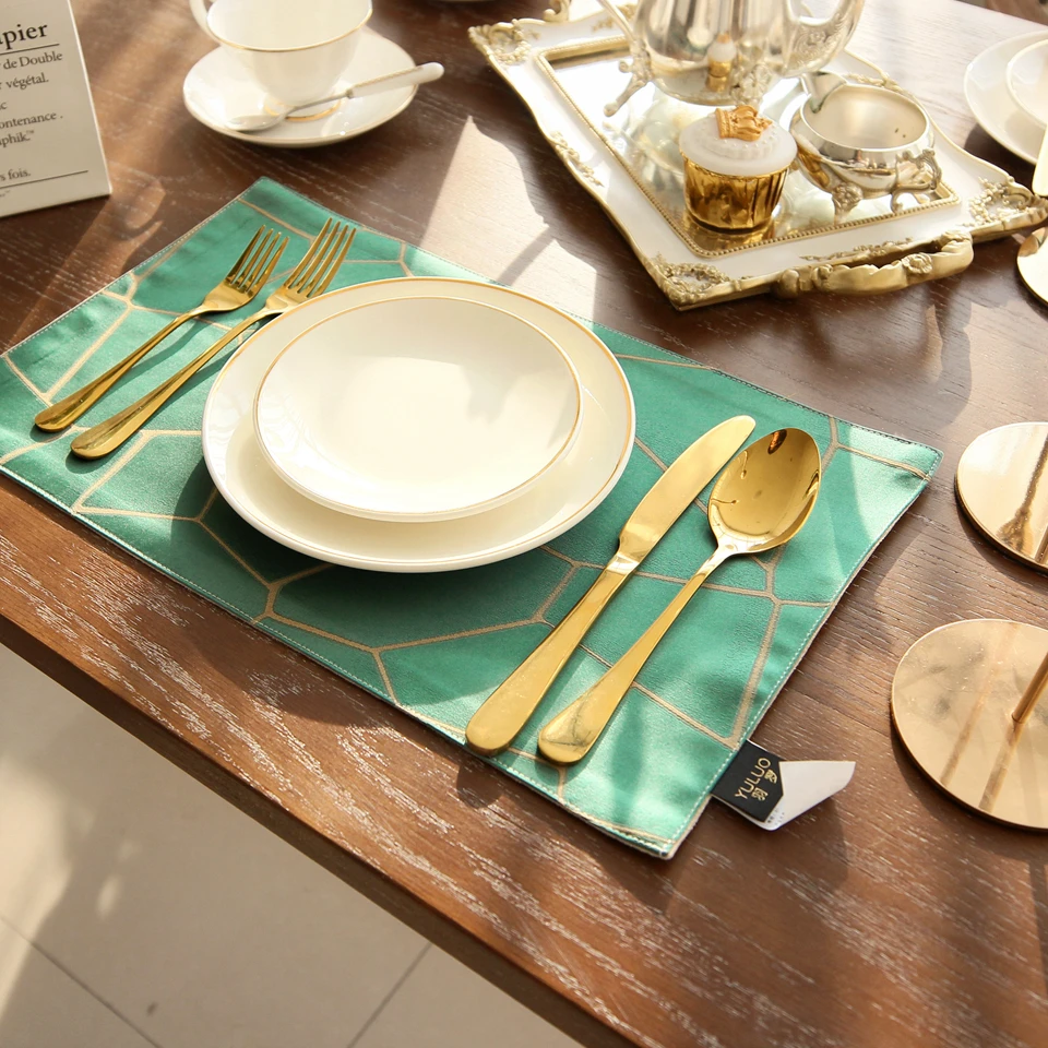 

Kitchen Decoration Accessories Polyester Placemat Anti-Skidding Washable Rectangle Table-Mat 26x43cm
