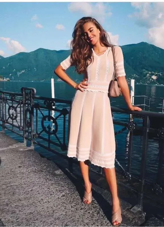 Высококачественное бежевое женское сексуальное ТРАПЕЦИЕВИДНОЕ ПЛАТЬЕ до колена