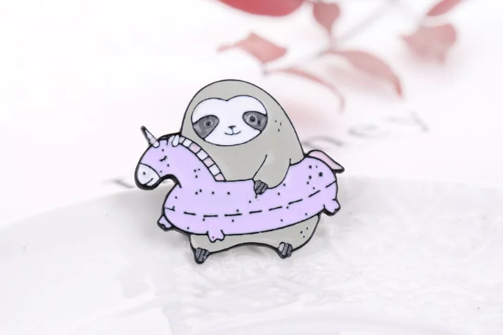 

Cute Sloth Series Badges Brooches Fun Animal Enamel Backpack Clothes Shirt Lapel Pins Gifts for Fans Friends Jewelry