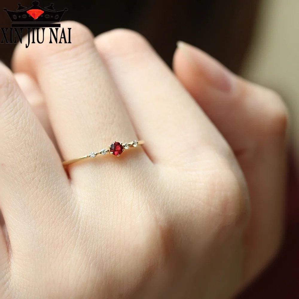 Простое женское кольцо с гранатом и цирконом элегантное темпераментное
