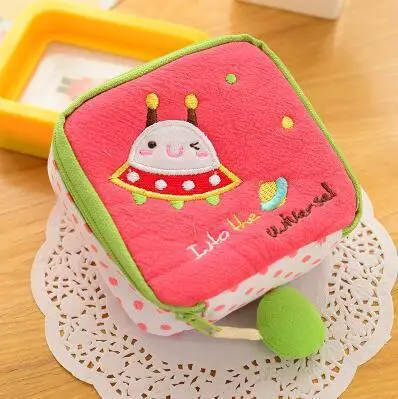 Прекрасный мультфильм молния положить тампон принять посылка гигиенический