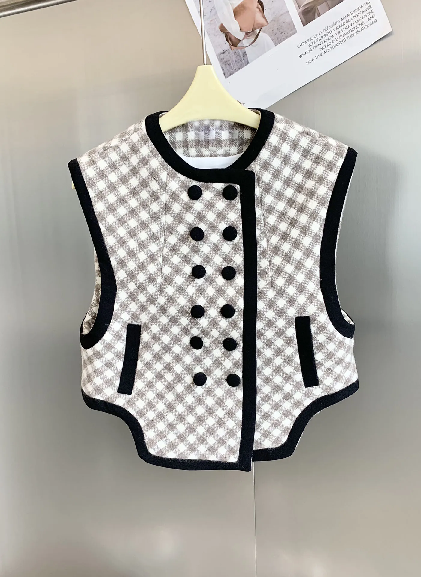 

High-end Plaid Vest Coats for Women Fashion Double Breasted Vest Coat Top Quality 3D Cut O-neck Slim Vest Coats Lady Winter 2021