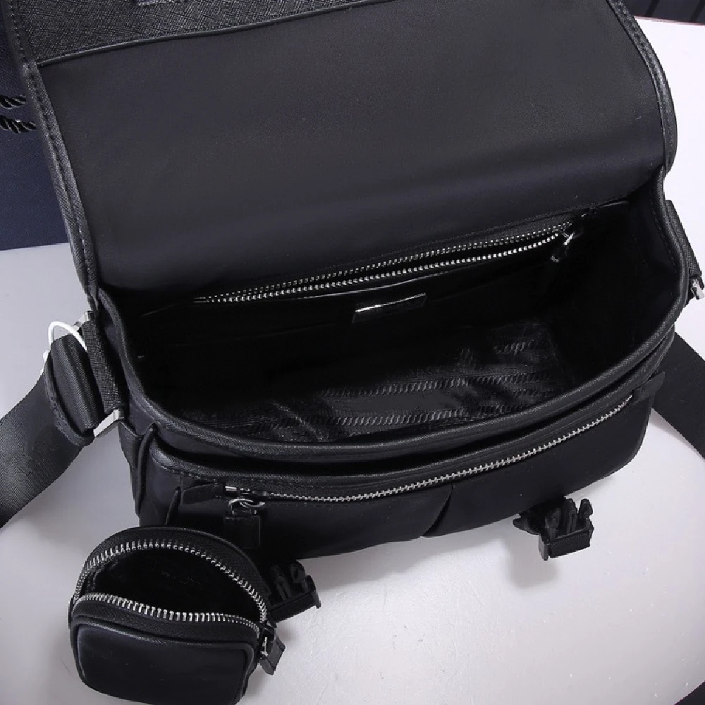 

Men's black nylon messenger bag men's messenger bag combination bag multifunctional single shoulder messenger bag with box