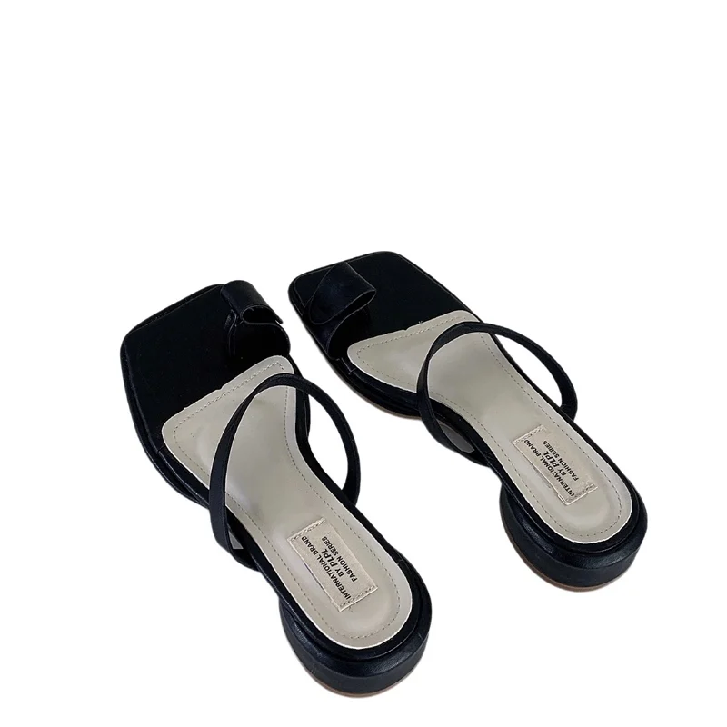 

Rubber Flip Flops Low Flat Shoes Female Slippers Women Summer Pantofle Slides Fashion Hawaiian 2021 Luxury Soft Rome Fabric PU