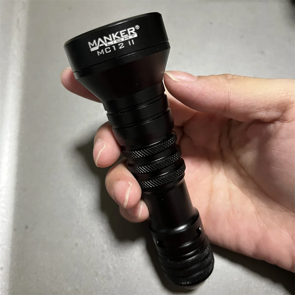 Светодиодный фонарик Manker MC12 длиной 600 м с зарядкой от USB Type-C и аккумулятором 18650 |