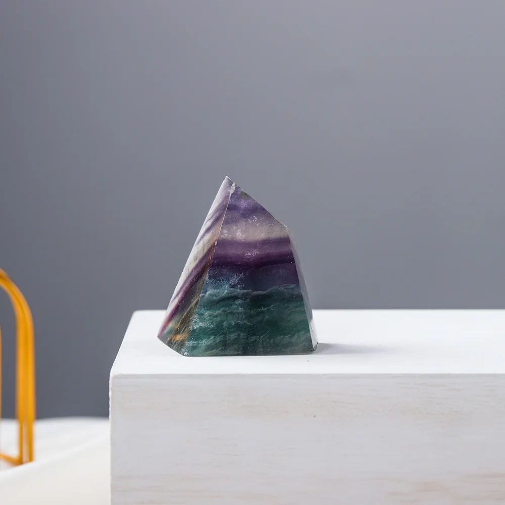 Натуральный кристалл Радужный флюорит энергетический драгоценный камень