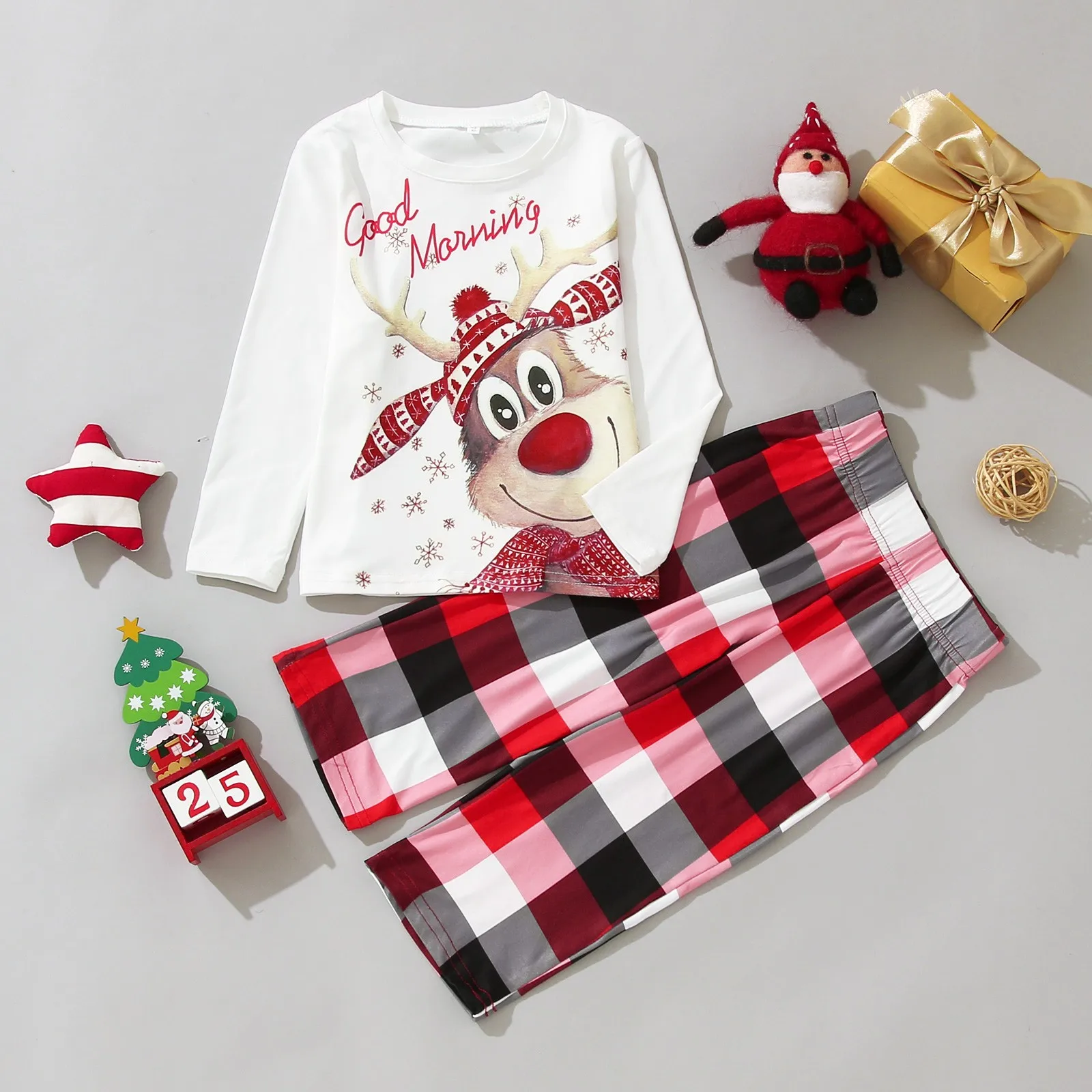 

Christmas Letter Print Pajamas Set For Family Look Xmas Sleepwear Family Matching Outfits Baby Kids Parents Clothing Set
