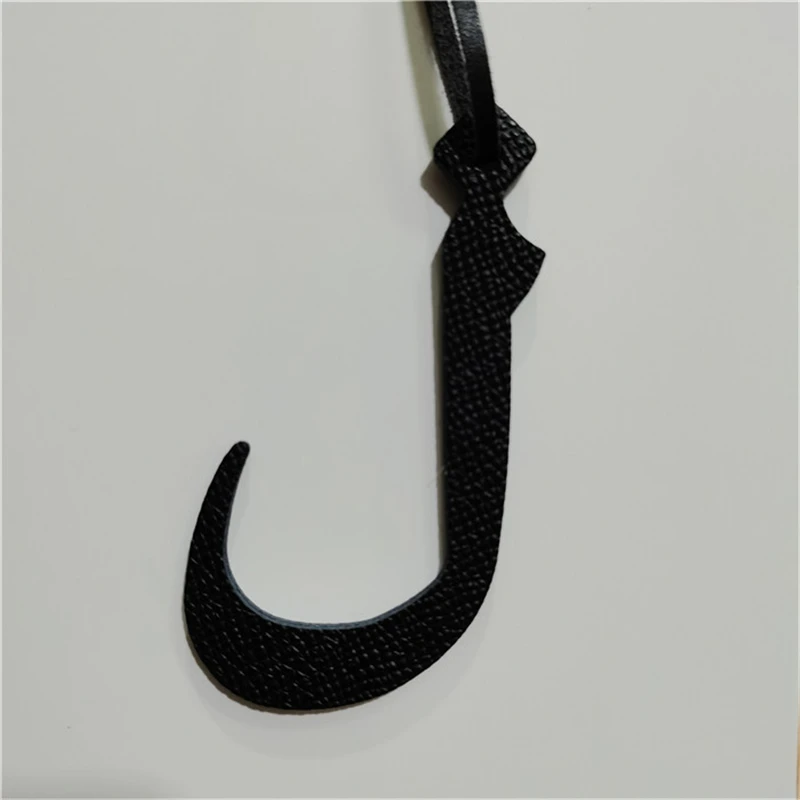 Оптовая продажа Роскошный брелок из натуральной кожи с буквами алфавита