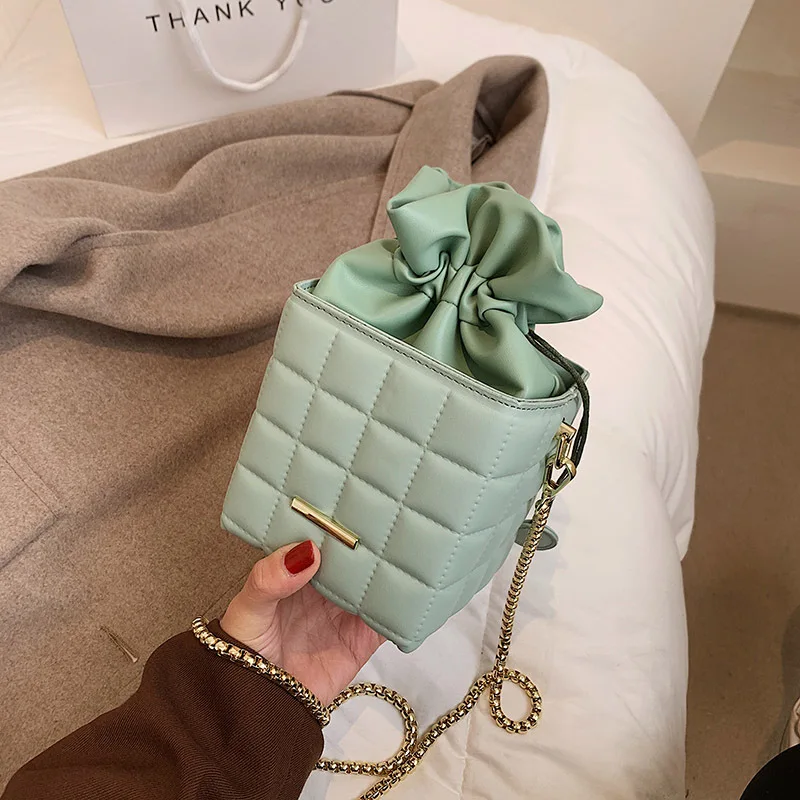 

High Quality Leather Popular Chain Bag Female 2021 New Trendy Fashion Lady Messenger Bag Brand Designer Mini Chain Bucket Bag