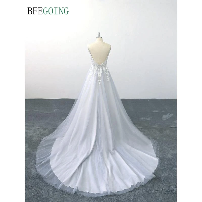 

Tulle Lace V-Neck Spaghetti Straps Sleeveless Bridal Gown Floor-Length A-Line Wedding Dress Chapel Train Custom Made