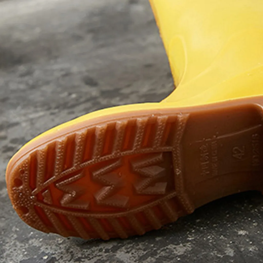 Мужские короткие непромокаемые сапоги плюшевые теплые ботинки с круглым носком