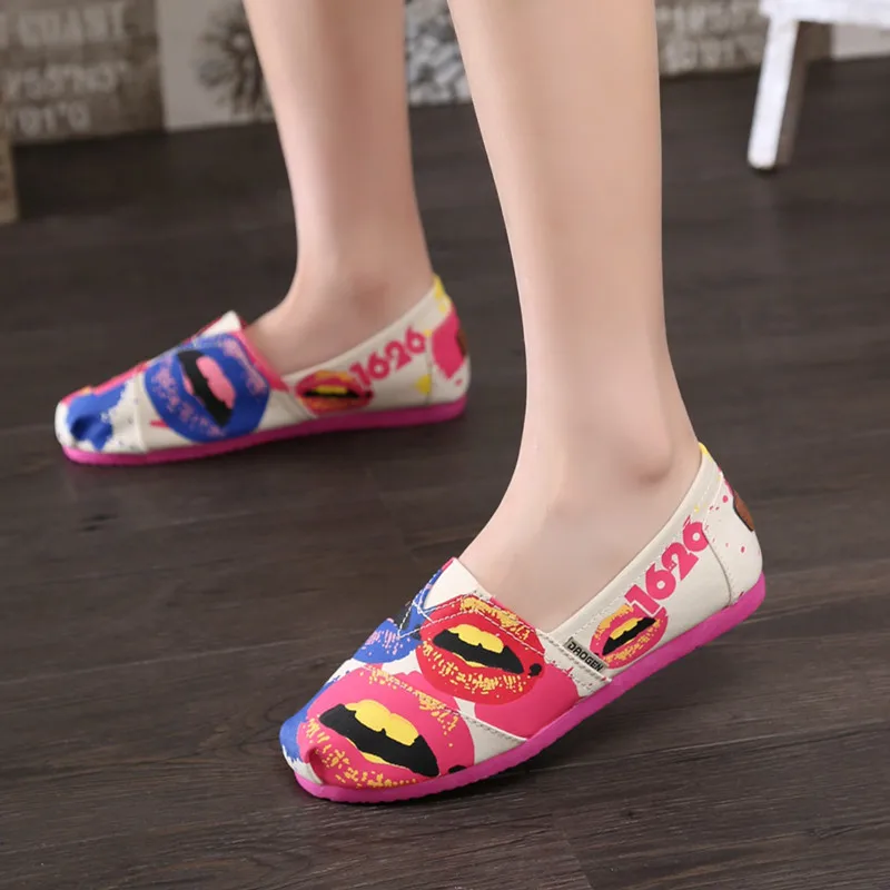 

High Quality Fashion Mouth Print Girl Canvas Shoes Women Loafers Comfort Shallow Flats Light Casual Vulcanize Woman Shoe