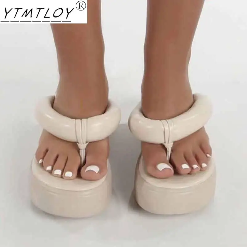 

2022 Brand Design Ladies Flip Flops High Quality Soft Bottom Summer Beach Slippers Ladies Casual Home Slippers Sandals