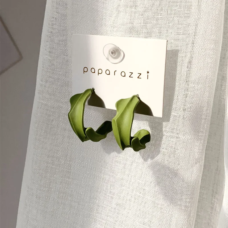 Женские серьги подвески с образной формы винтажные Эффектные зеленым кисточкой