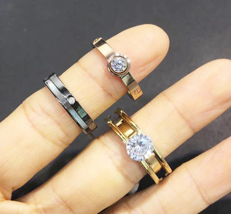 Новая классическая одежда с нашивкой в виде кольца на безымянном пальце кольцо