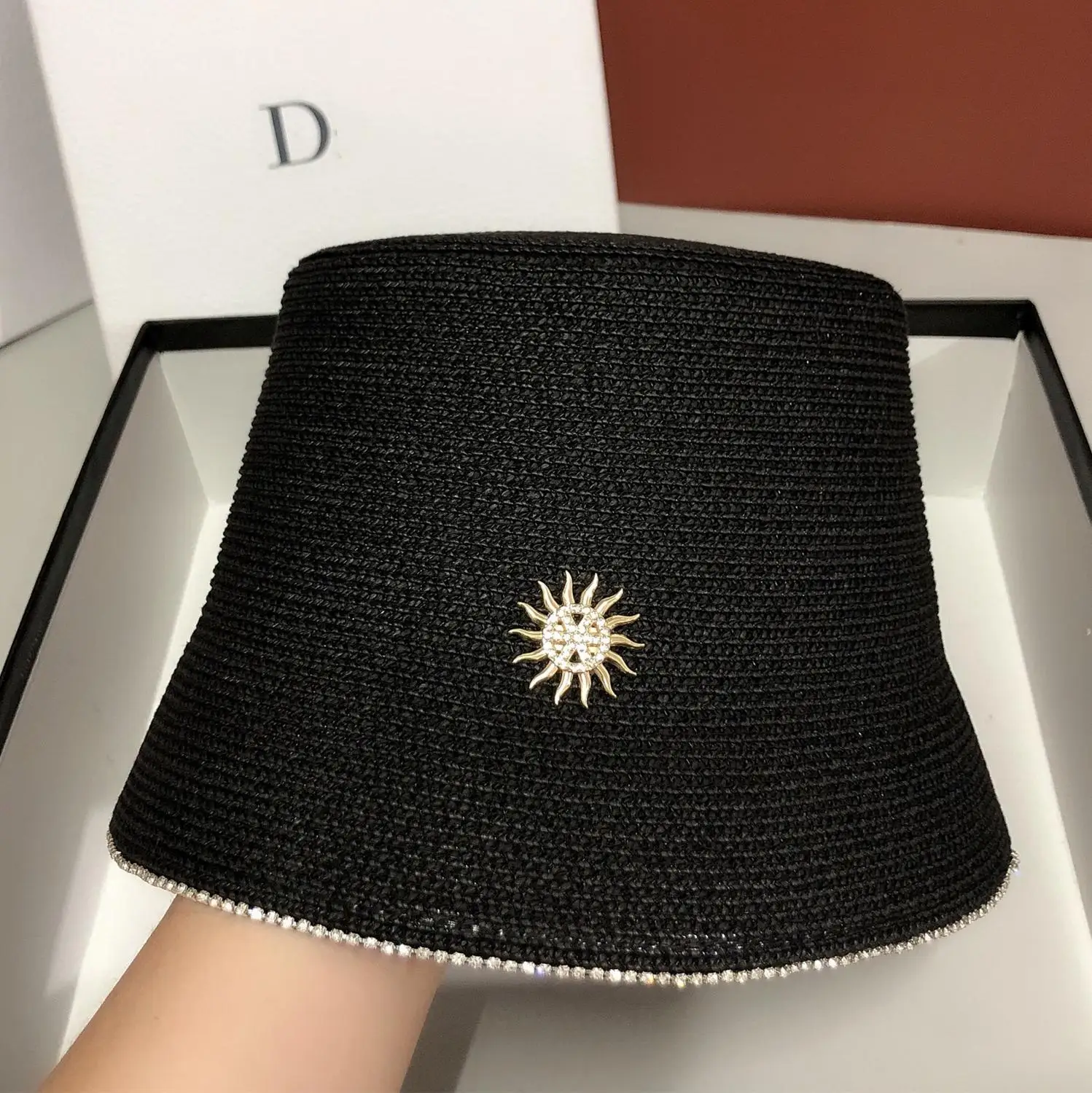 

New summer metal daisy bucket hat Fisherman hat Panama cap Women's straw hat Vintage british Breathable cap Sun hat