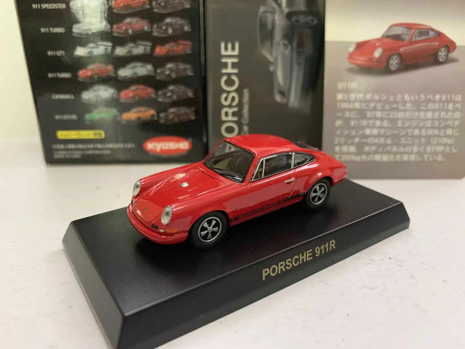 

KYOSHO 1/64 PorscheS 911 r Collect die casting alloy trolley model