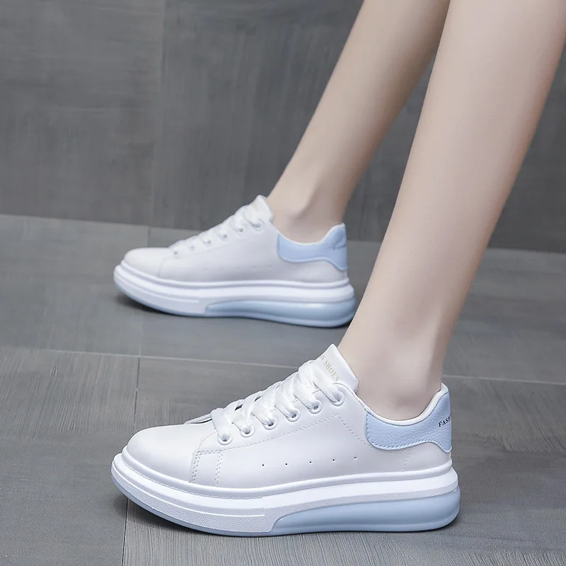 

2021 New small white shoes thick soled sports and leisure board shoes rise running shoes