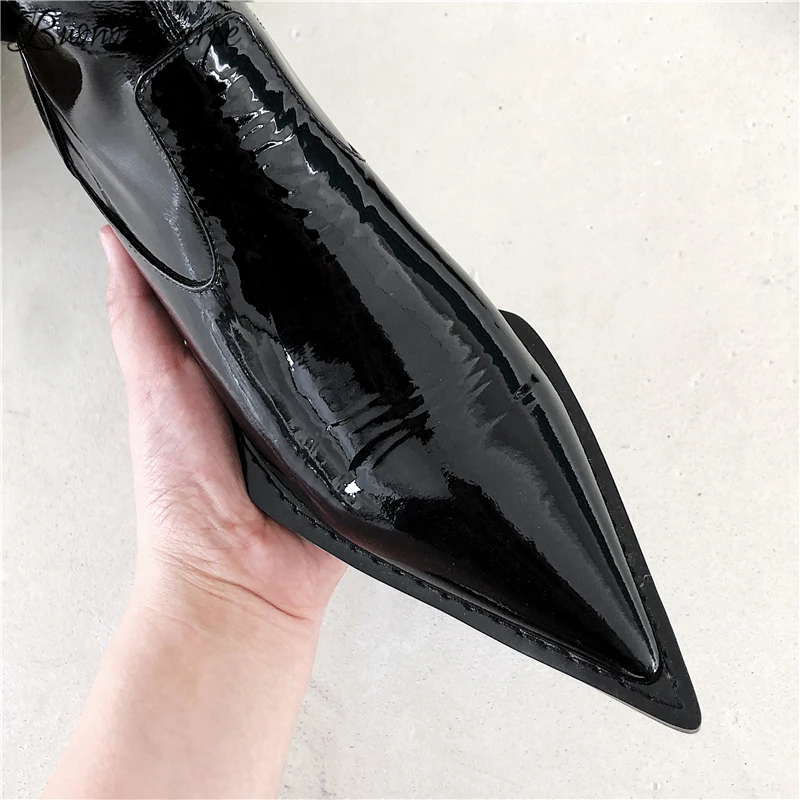 Buono Scarpe/Сапоги до бедра из лакированной кожи с острым носком; Женские Сапоги выше колена; облегающие сапоги В рыцарском стиле на выпускной; Botas Mujer; плиссированная обувь