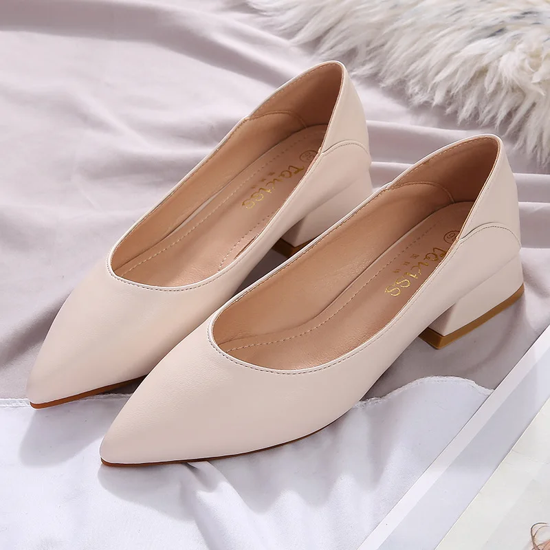 Женские мокасины на среднем каблуке Кожаные Туфли лоферы с острым носком балетки