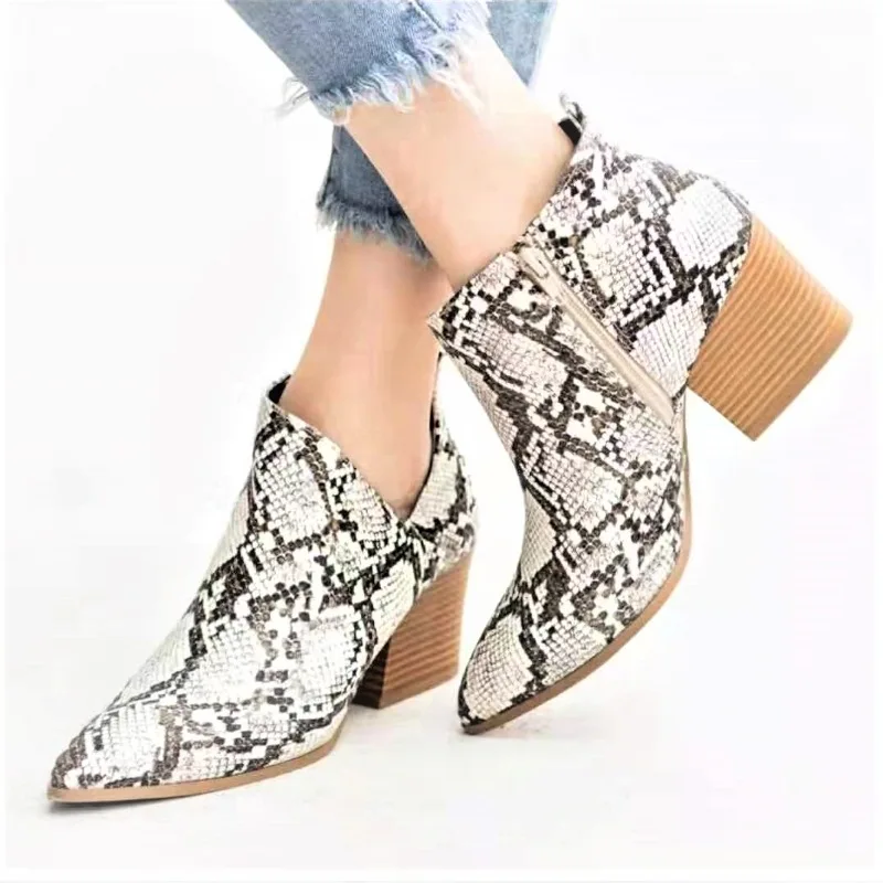 

2020 Size 35-43 Women Autumn Vulcanized Shoes Leather Fabric Fashion Ladies Casual Sneakers Low-top Comfort Footwear L1326