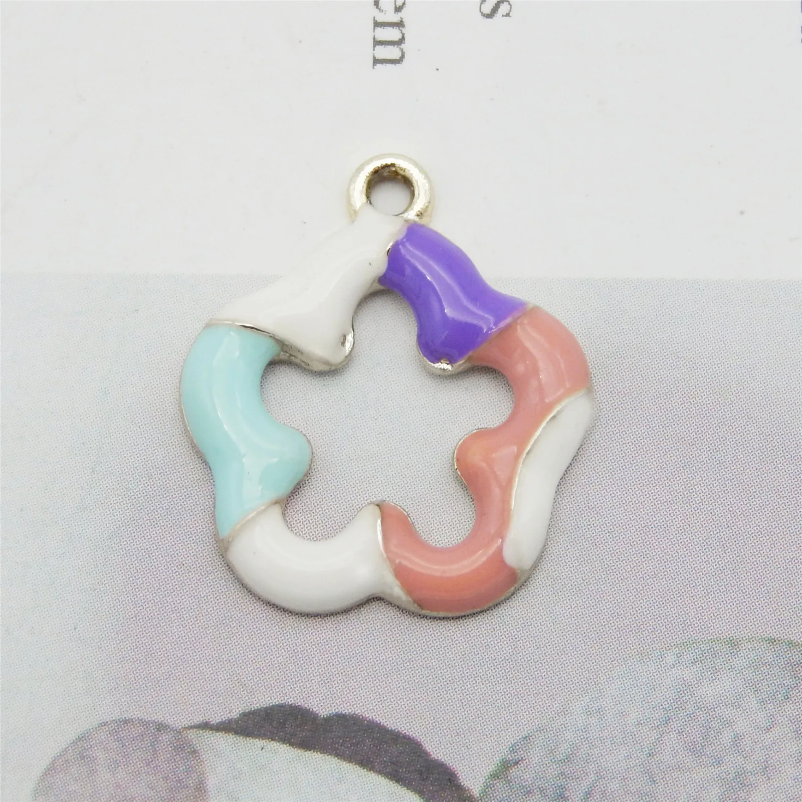 

4pcs/pcs Fashion Enamel Alloy Charms Women Geomatric Earrings Pendant Round Triangl F;lowers Bracelet Keychain Mix Fashion Gift