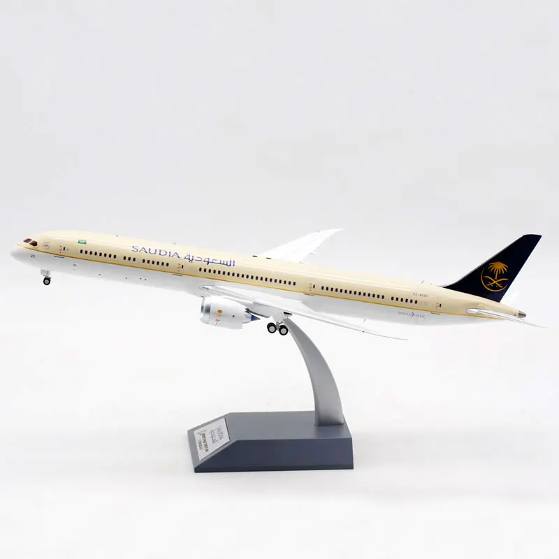 

1/200 весы B787-10 Саудовская авиакомпаний самолет игрушки самолетов литья под давлением сплав самолет с опор шасси модель игрушка