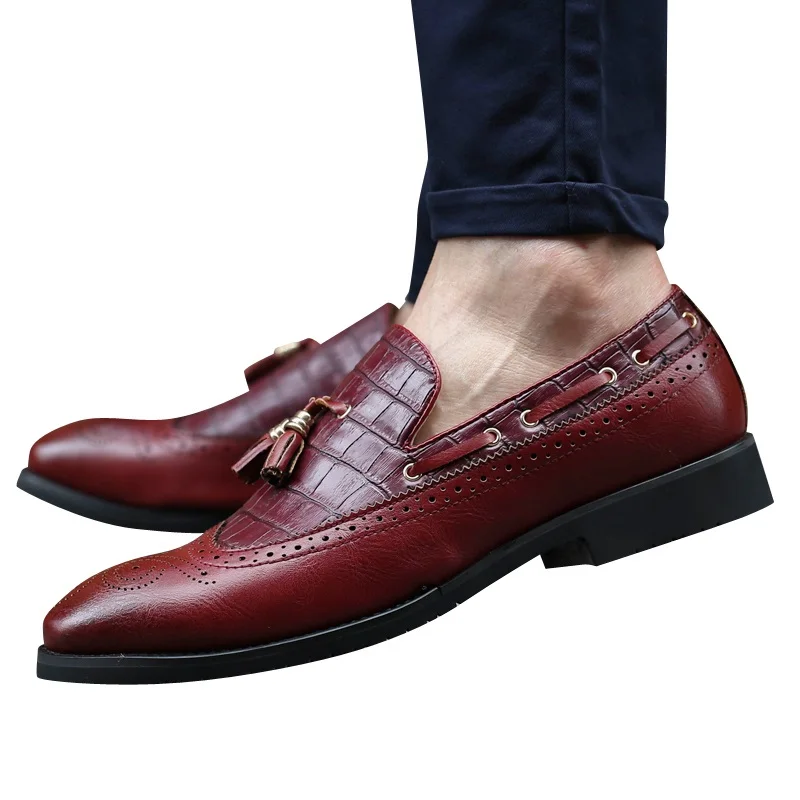 

2020 British men shoes fashion shoes Vintage Carved Genuine leather platform causal dress shoe Brogue shoes oxfords FreeShipping