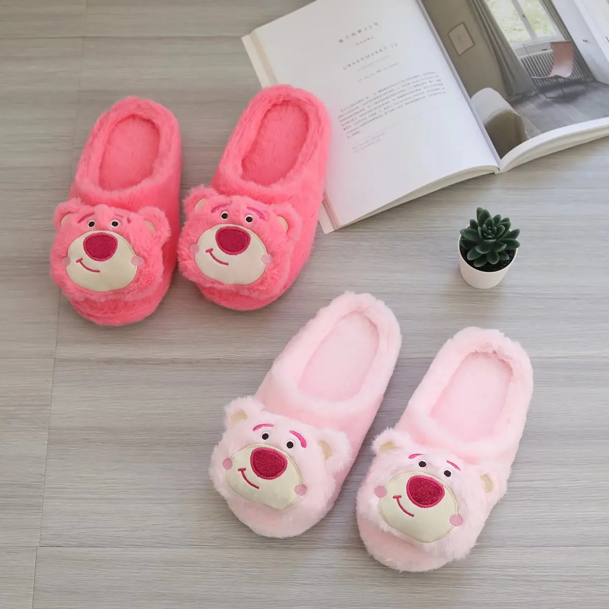 

New Cartoon Cute Strawberry Bear Winter Plush Shoe Home Warming Supplies Kawaii Room Decor Fine Christmas Gift Girl