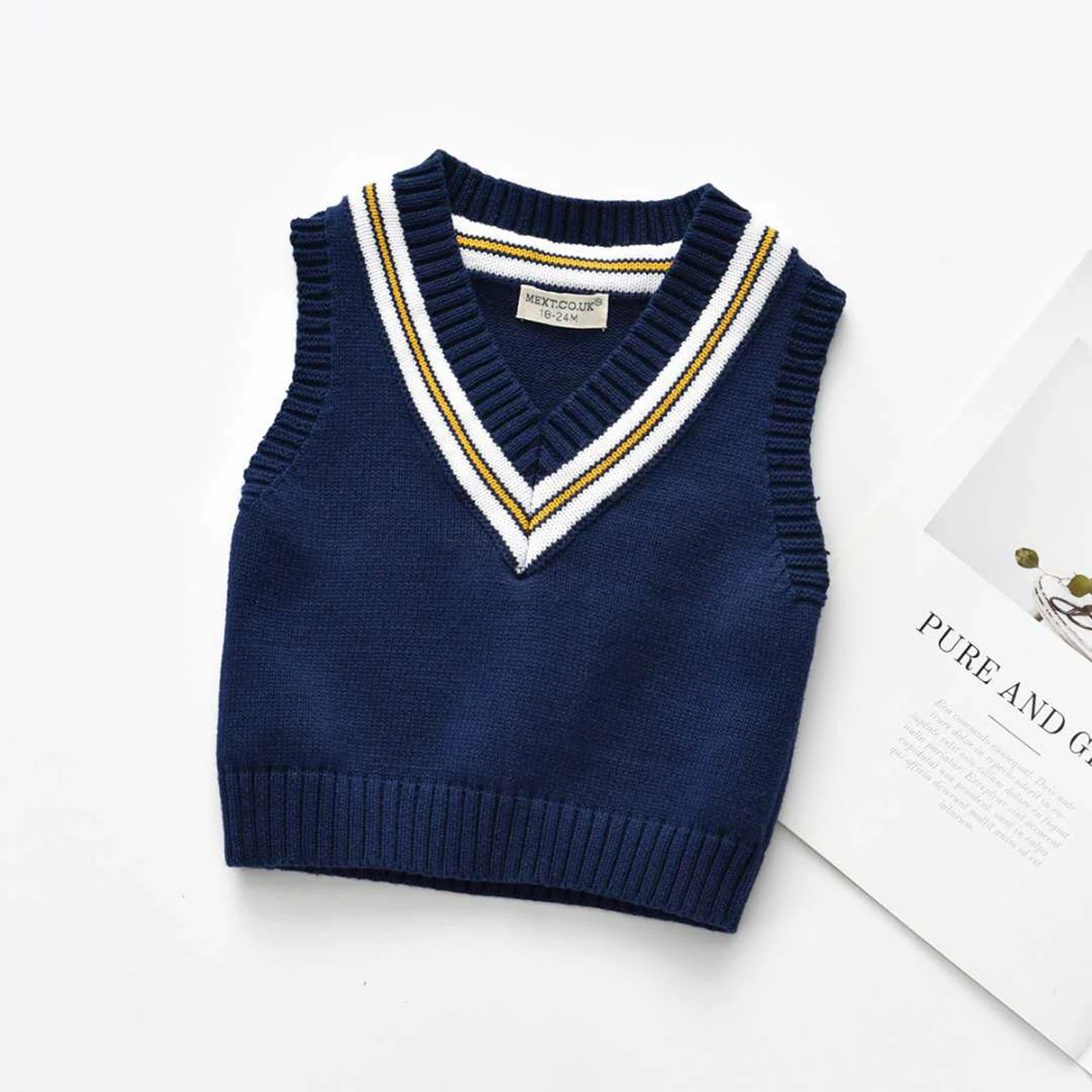 Детский жилет свитер вязаный плотный пуловер без рукавов с V образным вырезом