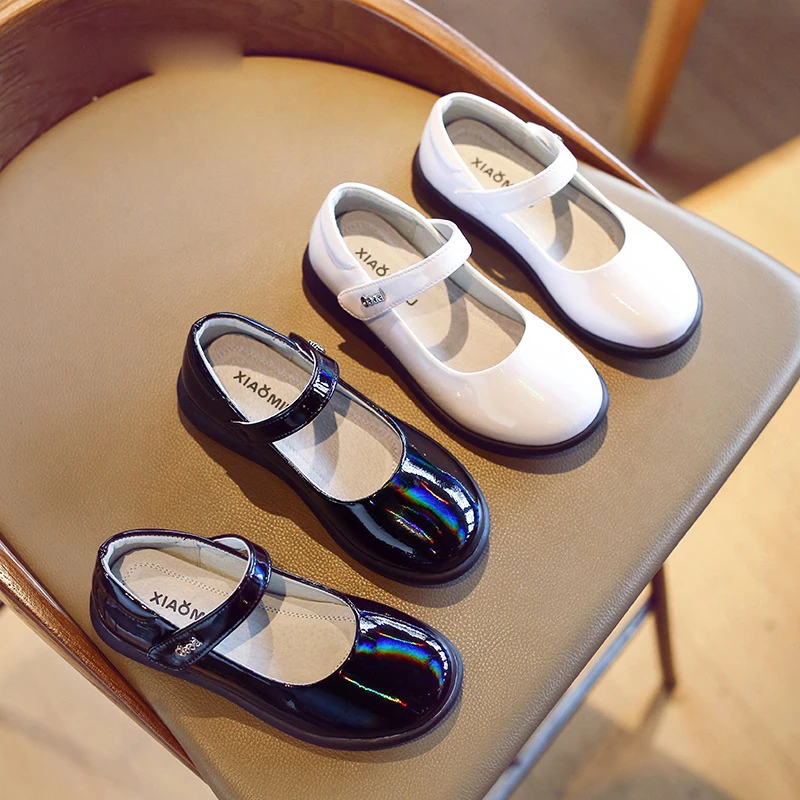 Новинка Весенняя детская обувь принцессы детские черные туфли из лакированной