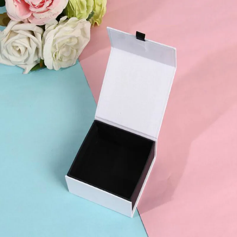 Подарочная коробка креативная простая белая подарочная косметика для вечеринок