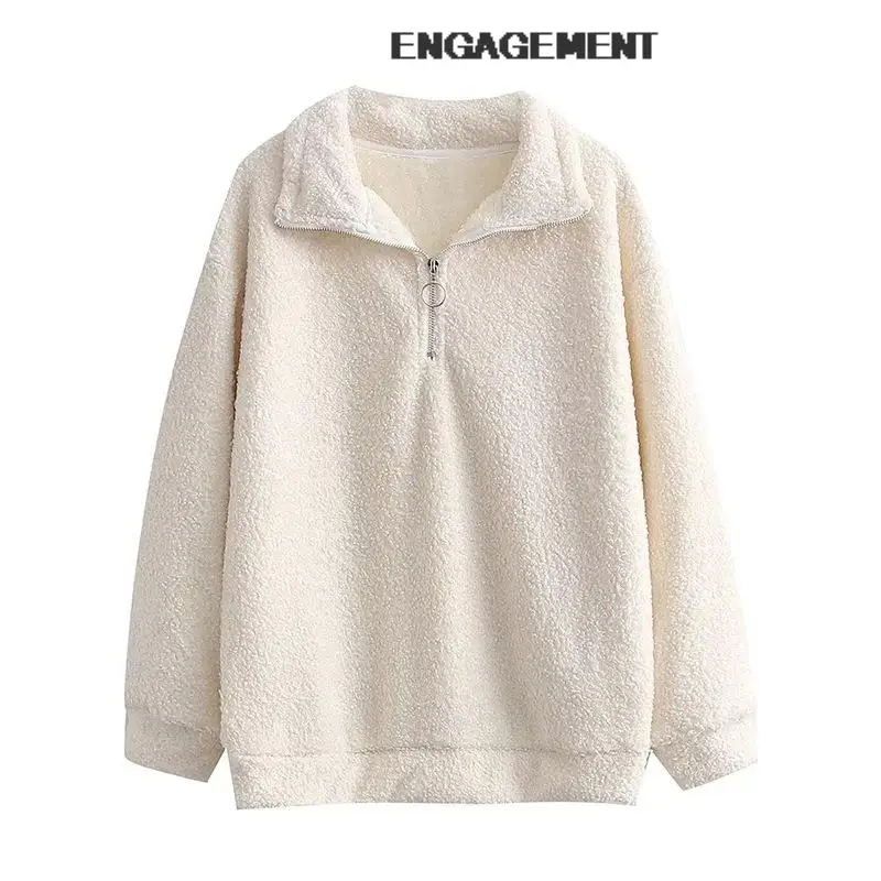 

Hoodies & Sweatshirts