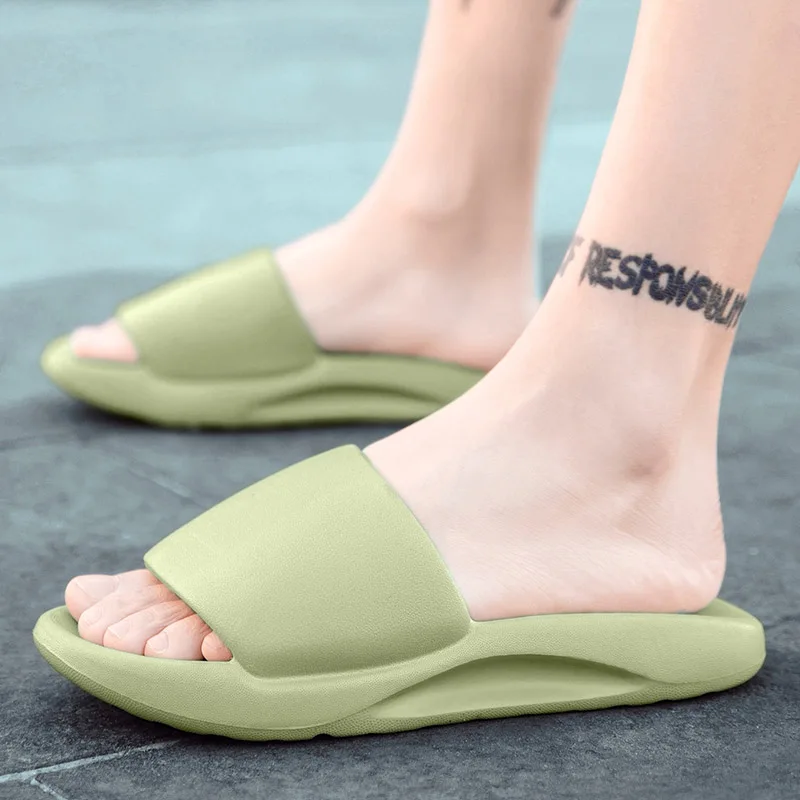 

Summer Men Slippers Indoor Home Slides Bathroom Loafers Outdoor Garden Shoes Massage Clogs Male Beach Slippers Flip-Flops Mules
