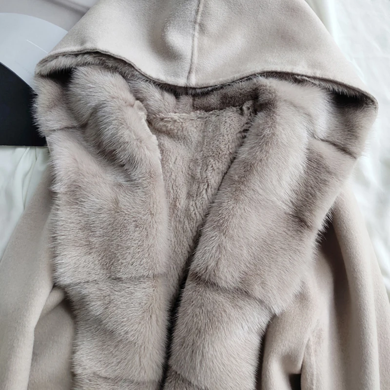 Женское зимнее меховое пальто с капюшоном из натурального меха норки