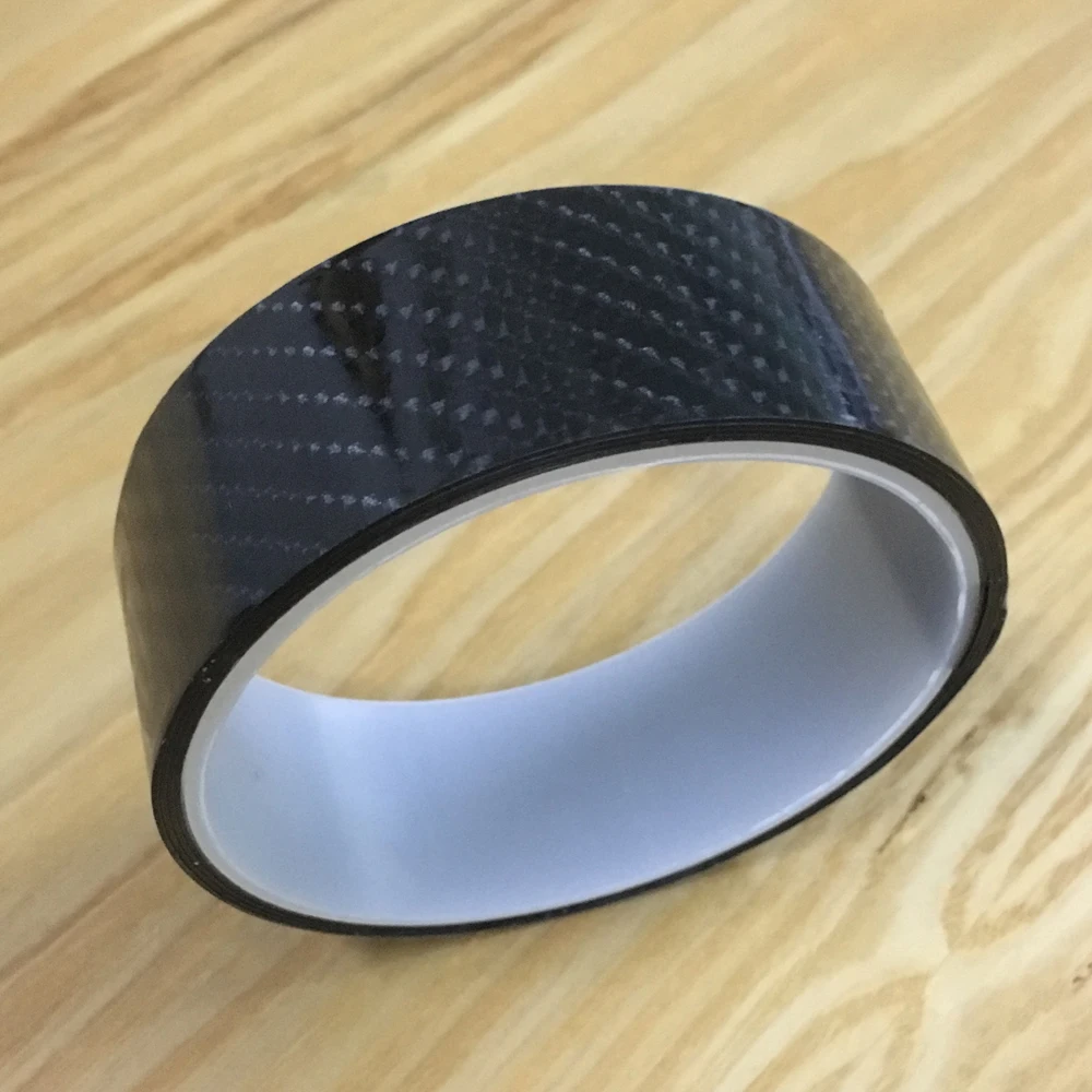 Клейкая лента из нано углеродного волокна не оставляющая следов для центральной