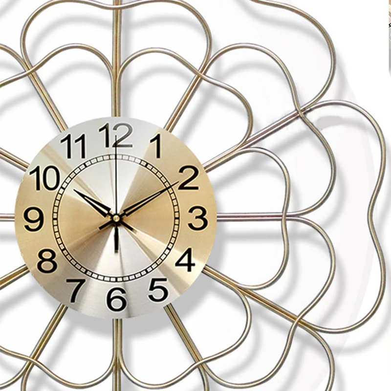 

Large Metal Gold Flower Wall Clock Modern Design for Living Room Bedroom European 3D Watch Sticker Home Decor Battery Operated