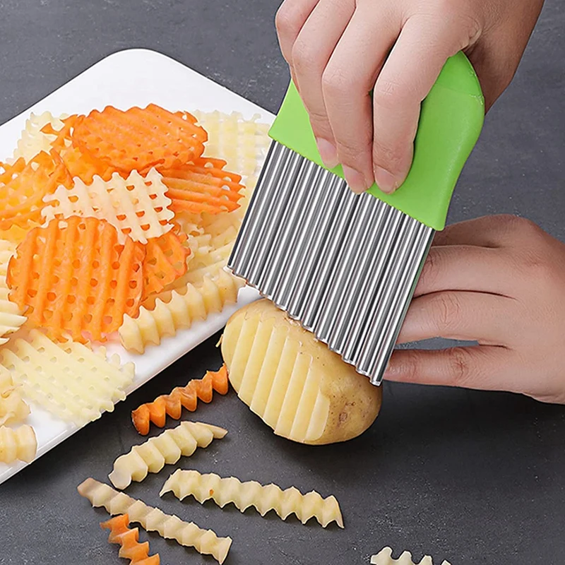 

Hot 4 Pcs Food Slicer Assistant Tool Vegetable Onion Food Chopper Tomato Slicer Holder with Crinkle Cutter Potato Cutter