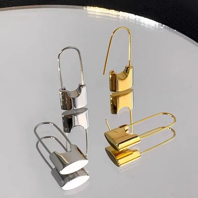 

Chic Lock Hoop Earrings Fashion Stainless Steel Metal Texture Temperament Earrings for Women Gift For Girlfriend bijoux femme