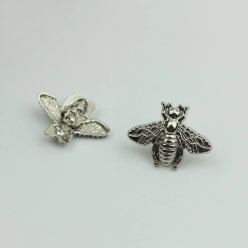 

2pcs Metal Bee Shape Decoration Buckle New Style Bag Clip Clasp Hardware for Leather Craft Bag Handbag Shoe DIY Accessories