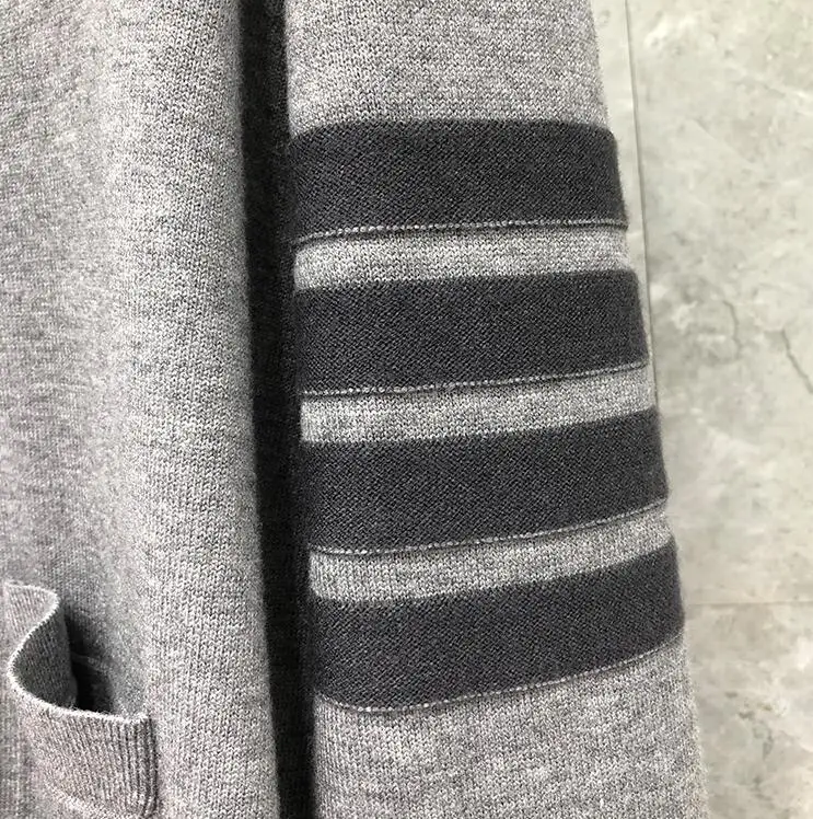 

2021 Fashion TB THOM Brand Sweaters Men Women Slim Fit O-Neck Cardigan Clothing Solid Striped Wool Winter Casual Coat ins