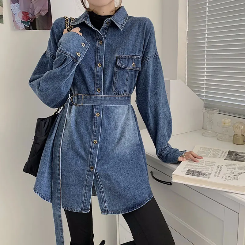 

China's new women's fashion, loose, medium and long waist closing single breasted long sleeved denim shirt in stock