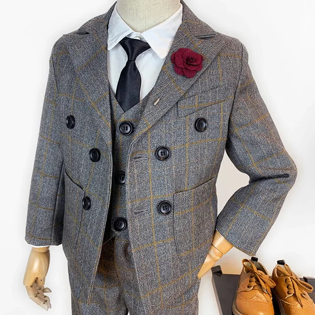 Костюм детский клетчатый из трех предметов пиджак и брюки платье для свадьбы дня